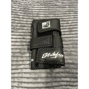 Strikeforce Leather Bowling Wrist Brace Right Hand Small (ONLY USED ONCE CLEAN)